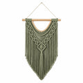 Arazzo da parete in macramè 50 x 90 cm verde salvia con frange e asta in legno